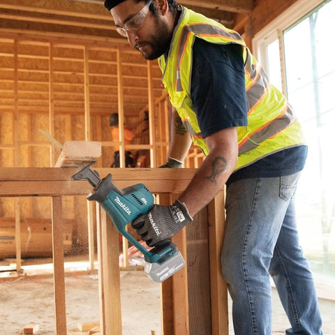 Makita XRJ08Z 18V LXT Li-Ion Brushless Cordless Compact One-Handed...