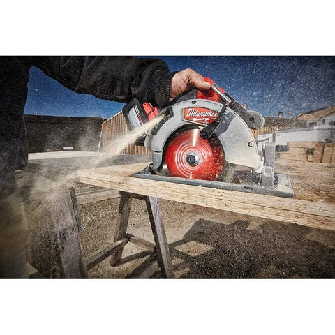 Milwaukee 2732-20 M18 Fuel 18V Li-Ion 7-1/4 Inch Cordless Battery Circular Saw