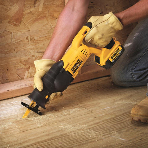 DeWALT DCS380 20V MAX Li-Ion 5.0 Ah Reciprocating Saw Sawzall Kit