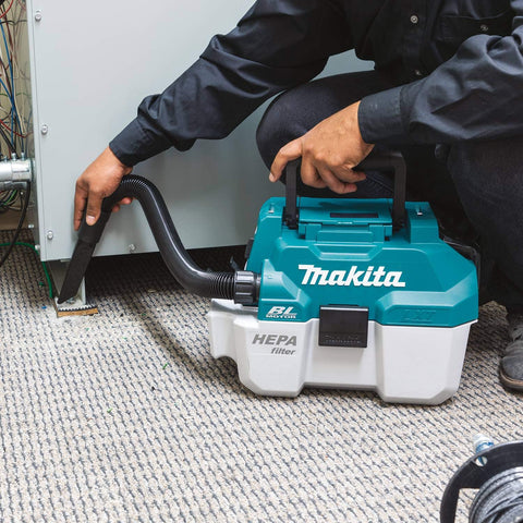 Makita XCV11Z 18V LXT Lithium-Ion Brushless Cordless 2 Gallon HEPA Filter Portable Wet/Dry Dust Extractor/Vacuum, Tool Only