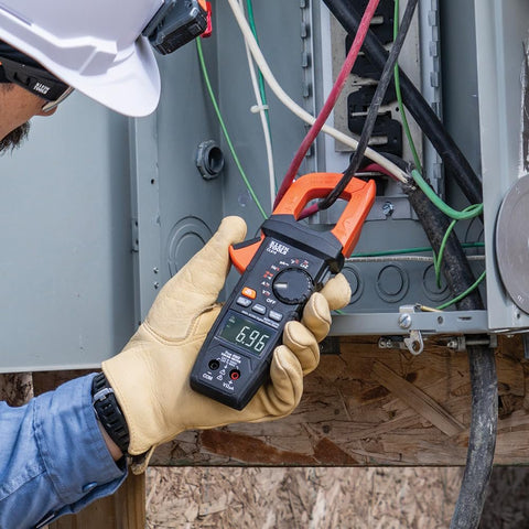 Klein CL810 Pro Digital Clamp Meter 600A AC/DC True RMS NCVT LOZ Flashlight