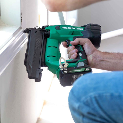 Metabo HPT NT1850DFTM 18V 2Ah Compact 18 Gauge Cordless Brad Nailer Ki