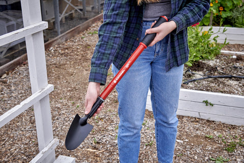 Corona GT 3080 Extendable Handle Trowel 18"-32" Garden Planting