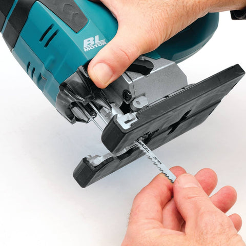 New MAKITA XVJ02Z 18V LXT® Lithium-Ion Brushless Cordless Jig Saw Tool Only