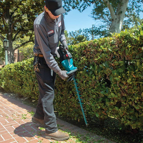Makita N5008AC2 40V Max XGT 24 in Brushless Cordless Hedge Trimmer Bare Tool