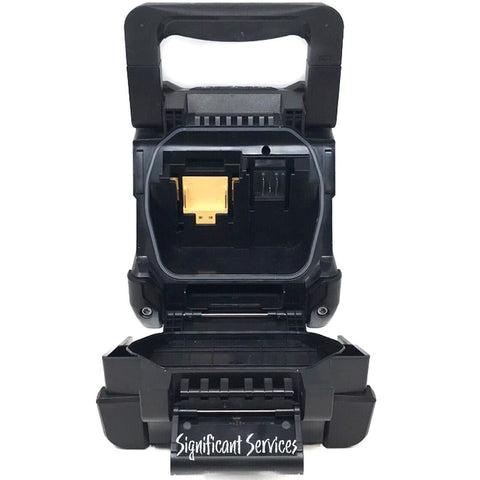 Makita XRM08B 18V LXT 12V CXT Lithium-Ion Cordless Bluetooth Job Site Speaker