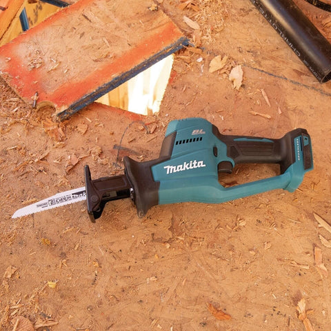 Makita XRJ08Z 18V LXT Li-Ion Brushless Cordless Compact One-Handed...