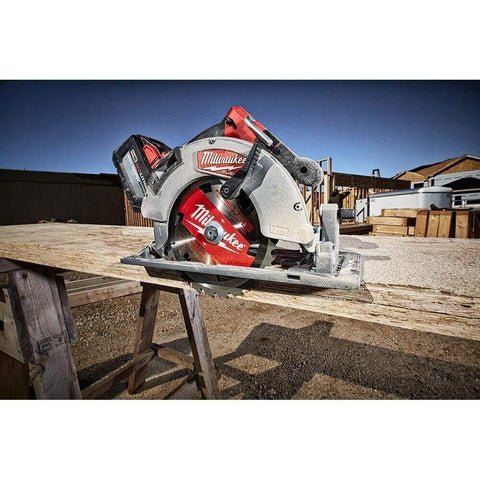 Milwaukee 2732-20 M18 Fuel 18V Li-Ion 7-1/4 Inch Cordless Battery Circular Saw