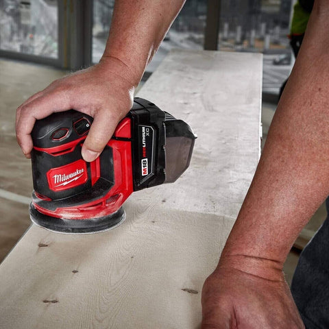 Milwaukee 2648-21 M18 Lithium ion Random Orbit Sander 5.0 Ah Battery Kit