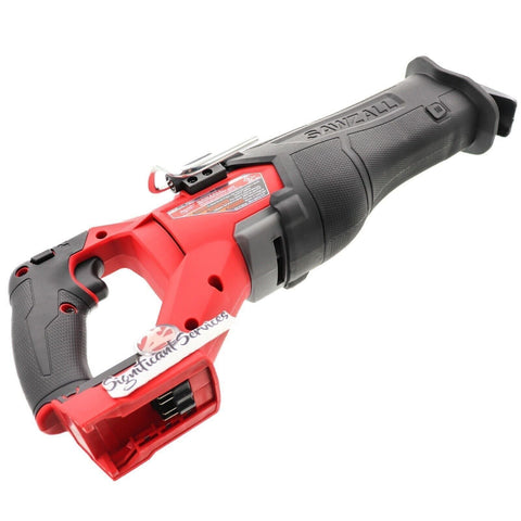 New Milwaukee 2821-20 M18 18V FUEL SAWZALL Cordless Reciprocating Saw 5.0 Ah Kit