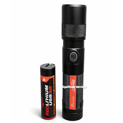 Milwaukee USB Rechargeable 1100 Lumen Twist Focusing Flashlight