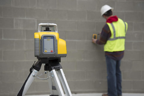 Spectra Precision LL300N-4 Self-Leveling Laser Level Kit + HL450 Receiver Tripod