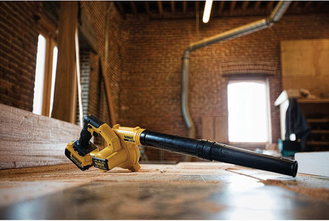 DEWALT 20V MAX* Blower for Jobsite Kit, Compact (DCE100M1)